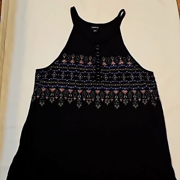 Torrid sleeveless top size 1 - Picture 1 of 8